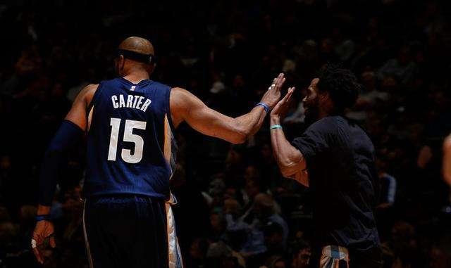 方球门的那 方球门的那