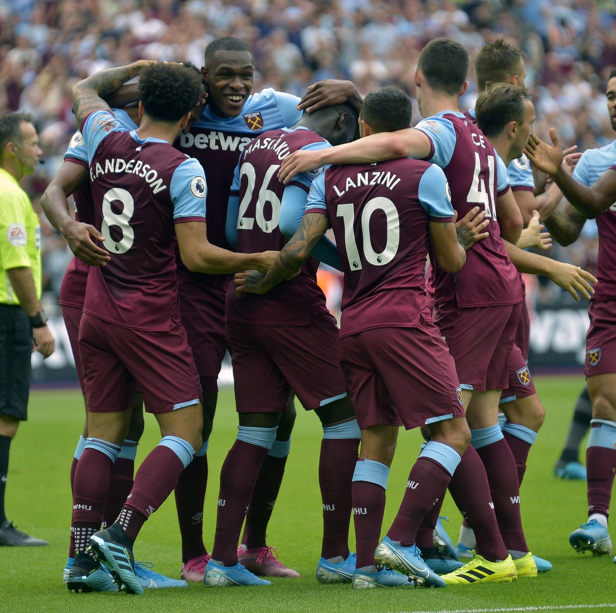 UI上引入 UI上引入